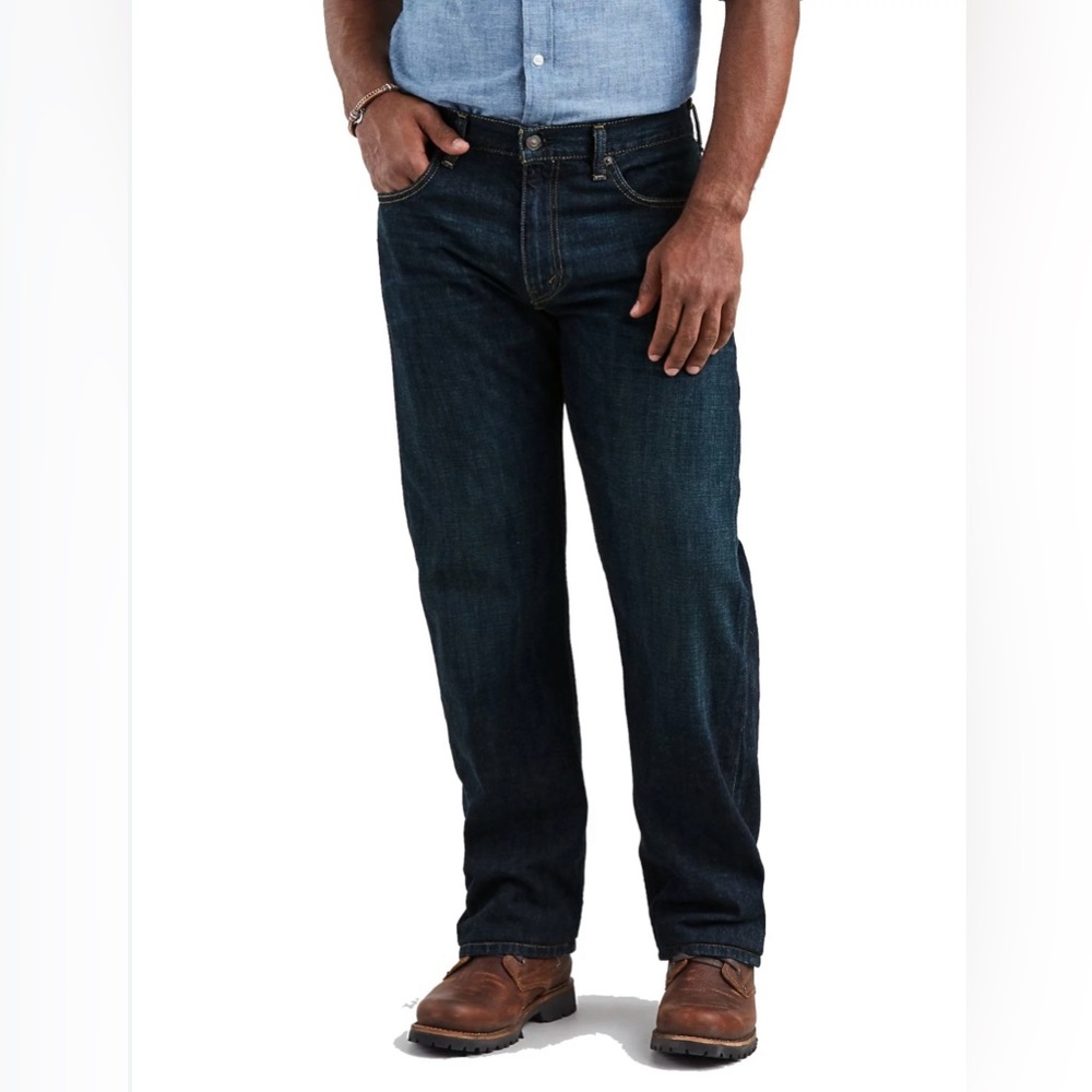 Levi’s 569 men’s size 38/32 loose fit, straight leg denim jeans